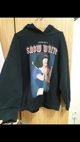 Snow White Sweatshirt