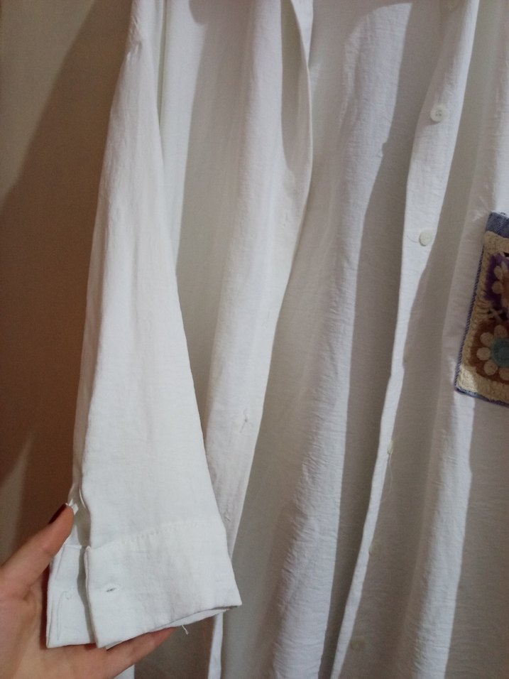 Nakışlı Cepli Uzun Kollu Beyaz Keten Gömlek - Görsel 3