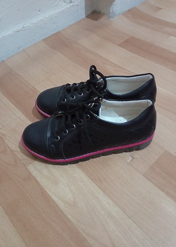 Siyah Pembe Tabanlı Kadın Deri Spor Ayakkabı - Görsel 2