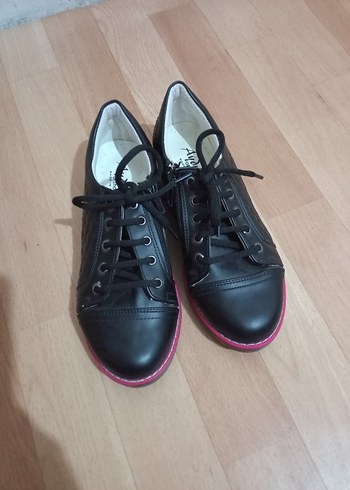 Siyah Pembe Tabanlı Kadın Deri Spor Ayakkabı - Görsel 6