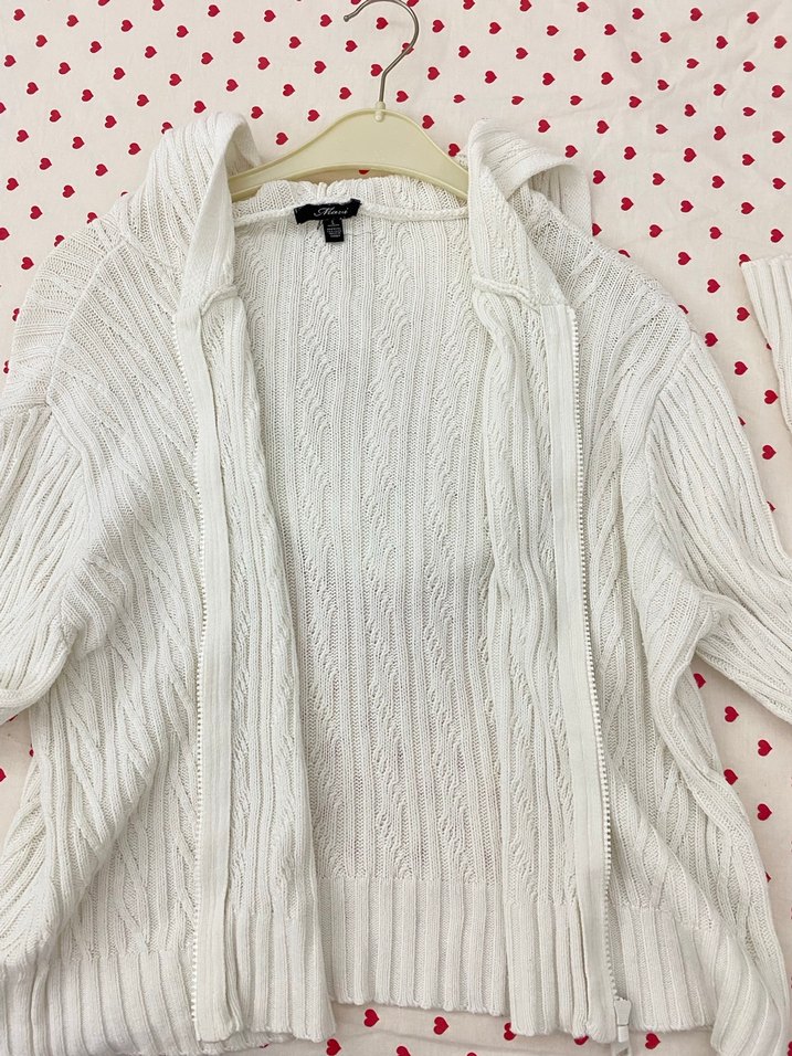 Beyaz Kapüşonlu Örgü Kadın Kazak - Görsel 2