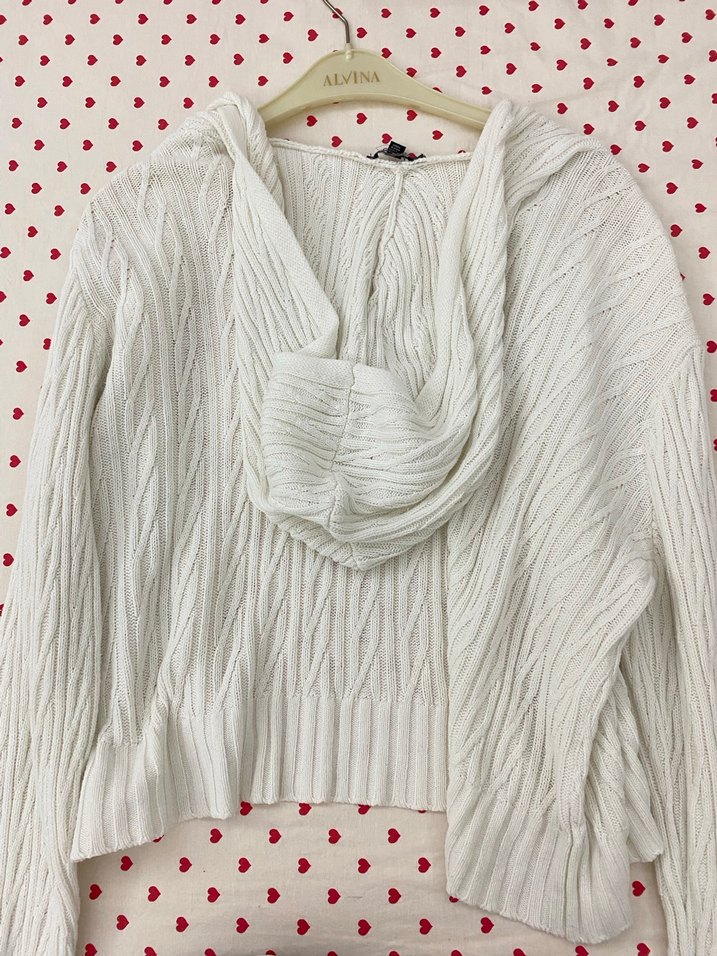 Beyaz Kapüşonlu Örgü Kadın Kazak - Görsel 3