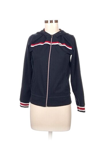 Moncler Ceket %70 İndirimli.