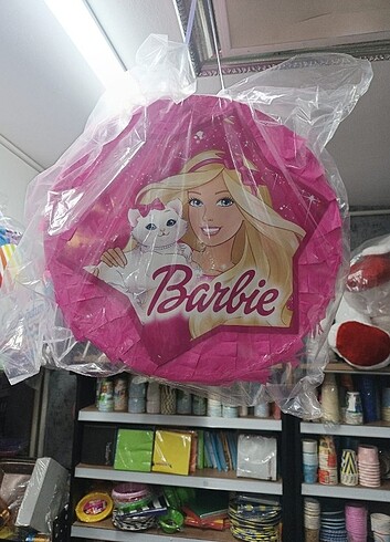Barbie konsepti pinyata