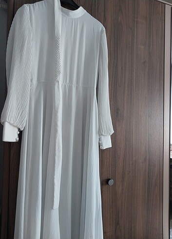 Beyaz nikah elbisesi 