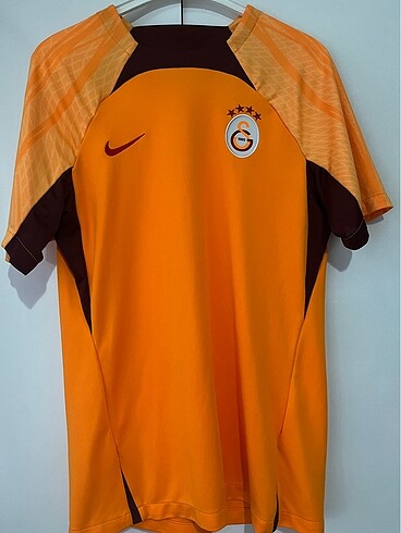 Galatasaray antrenman üst