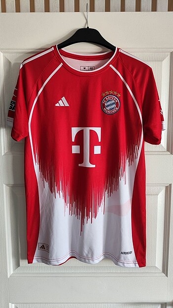 Bayern munıch 25/26 yeni sezon forma
