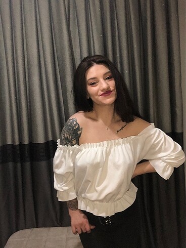 m Beden beyaz Renk Omuzu açık