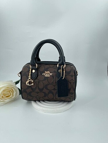 Coach Mini Rowan Crossbody Bag Ölçü: En :18 cm Boy: 12
