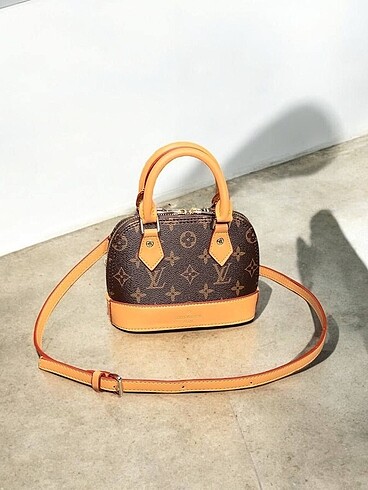  Beden LOUIS VUITTON ALMA BB NANO