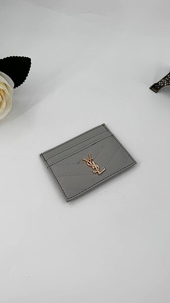 Yves Saint Laurent YSL KARTLIK