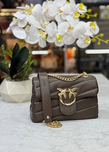 Pinko PİNKO - Klasik Kapitone Ölçü :22*13 cm