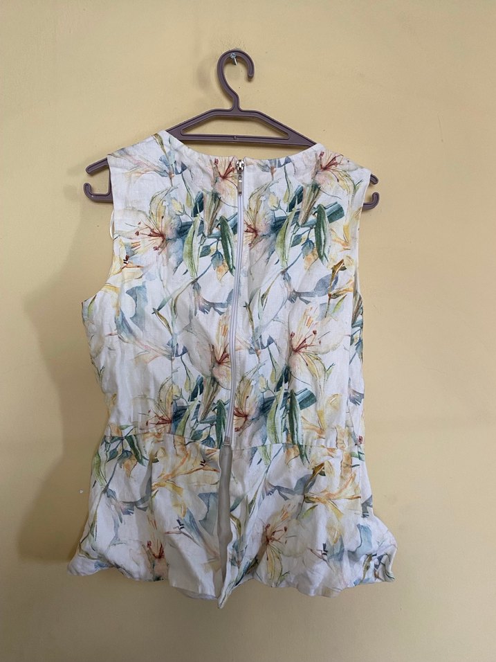 Çiçek Desenli Kolsuz Keten Bluz - Görsel 3