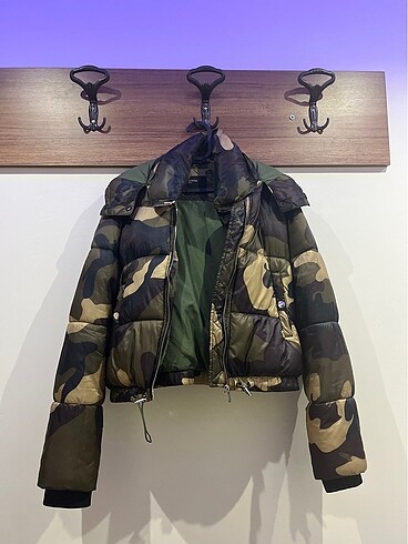 Bershka mont