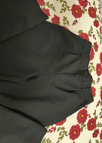 Trendyol & Milla Drapeli Siyah Midi Kumaş Pantolon