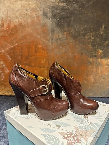 Nine West Nine west kahve bot