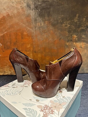 37 Beden camel Renk Nine west kahve bot