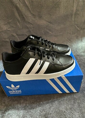 Adidas Spor Ayakkabı