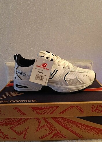 36 Beden New Balance Spor Ayakkabı 