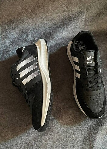 Adidas Siyah Adidas Spor Ayakkabı