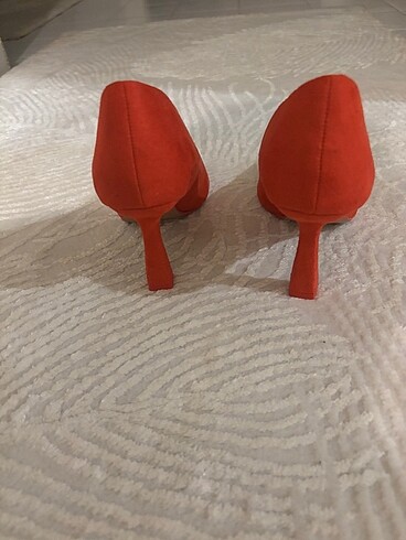 38 Beden Stradivaruis kırmızı stiletto