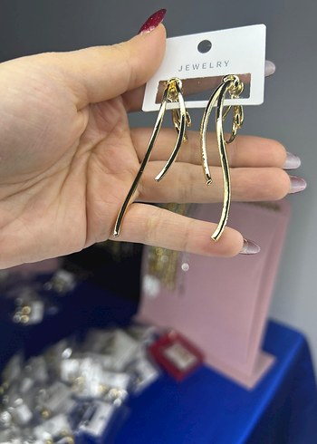 Altın Renk Yılan Desenli Mini Küpeler - Görsel 2