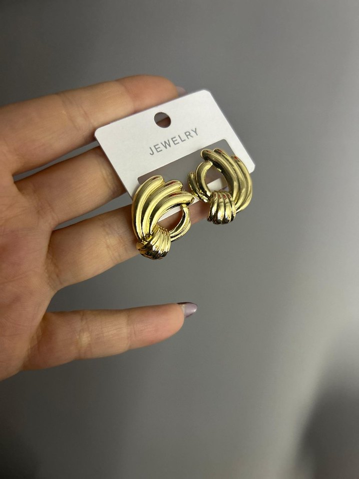 Altın Renk Zebra Desenli Mini Küpe - Görsel 2