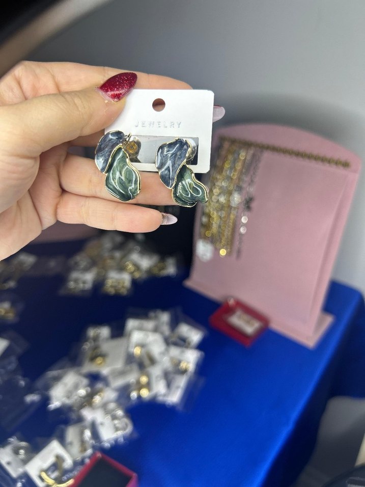 Parlak  Mini Kadın Küpe - Görsel 3