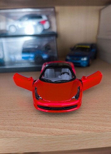 Ferrari model araç
