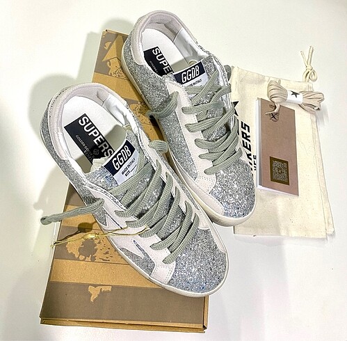 Golden Goose Deluxe Gümüş