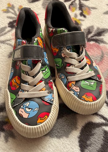 H&M Marvel Desenli Erkek Çocuk Spor Ayakkabı
