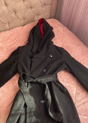 Kapüşonlu Siyah Düğmeli Kaban - Görsel 3