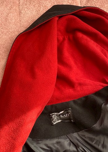 Kapüşonlu Siyah Düğmeli Kaban - Görsel 2