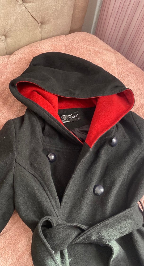 Kapüşonlu Siyah Düğmeli Kaban - Görsel 4