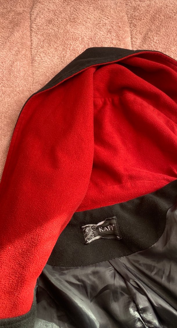 Kapüşonlu Siyah Düğmeli Kaban - Görsel 2