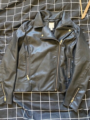 H&M Deri mont