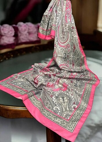 Etro Desenli Soft Şal