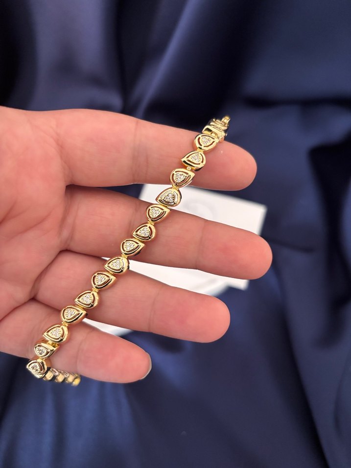 ZelSteel Zincir Detaylı Altın Kadın Bileklik - Görsel 3