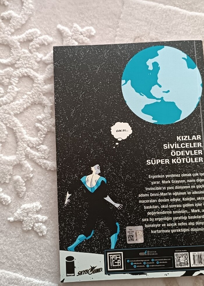 İnvincible cilt 1 ve 2 - Görsel 2