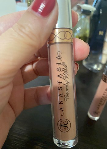 Beden Anastasia Beverly Hills Bej Dudak Parlatıcısı 2 adet
