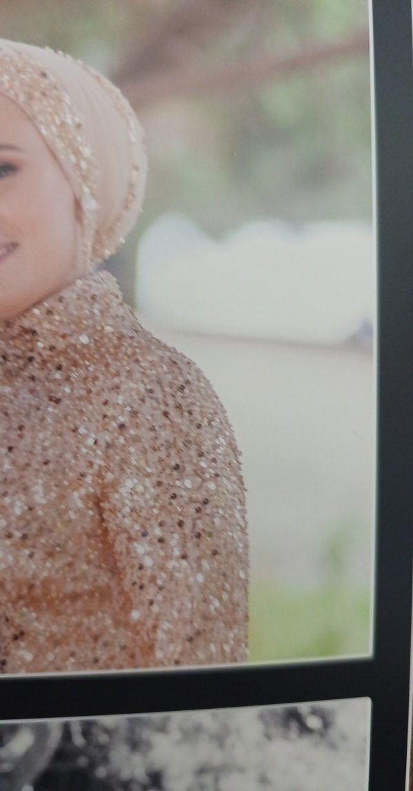 Bej Parlak Yılan Desenli Uzun Kadın Elbise - Görsel 3