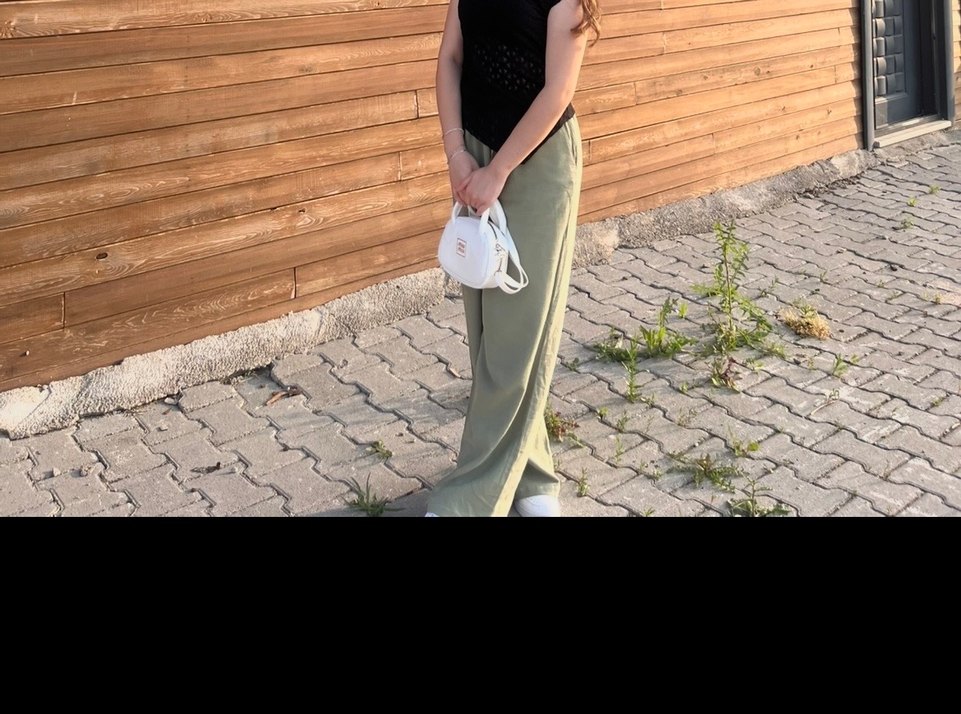 Kadın Haki Bol Kesim Kemerli Kısa Kumaş Pantolon - Görsel 2