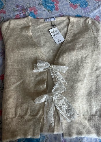 Bej V Yaka Kadın Triko Hırka - Görsel 2