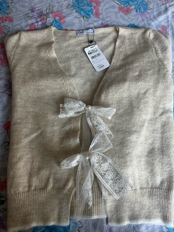 Bej V Yaka Kadın Triko Hırka - Görsel 2