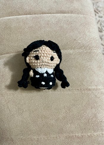 Amigurumi oyuncak  wendnesday - Görsel 2