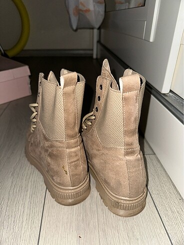 Bağcıklı bot - Görsel 3