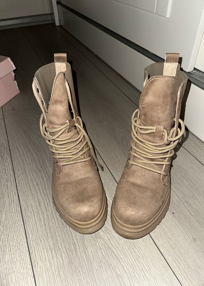 Bağcıklı bot - Görsel 4