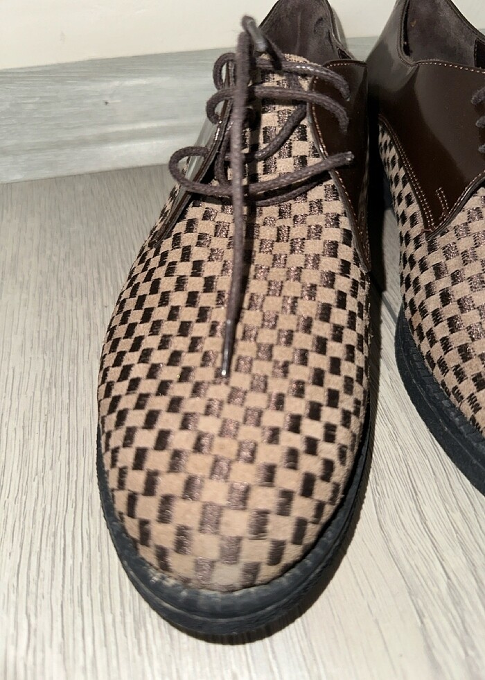 Desenli ayakkabı - Görsel 2