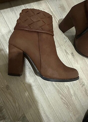 Diğer Topuklu bot