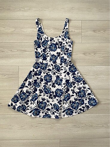 H&M çiçekli elbise